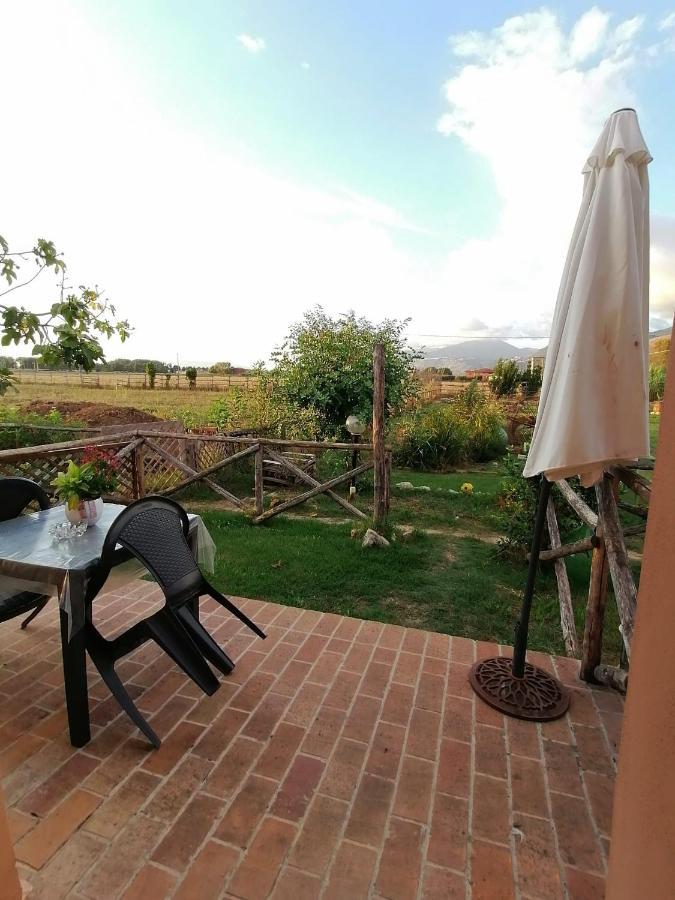 Casale Cavatella Bed & Breakfast Sermoneta Ngoại thất bức ảnh