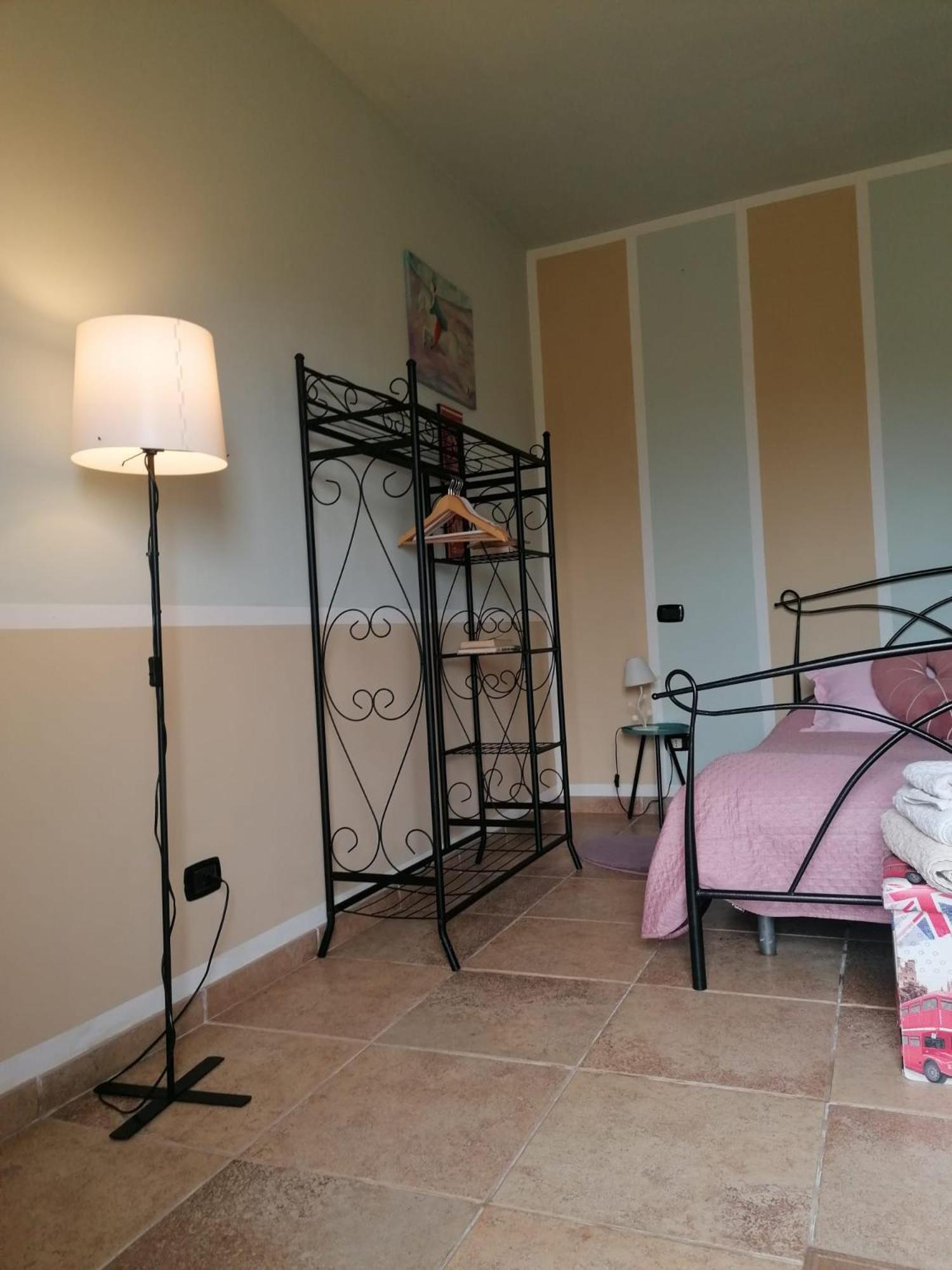 Casale Cavatella Bed & Breakfast Sermoneta Ngoại thất bức ảnh