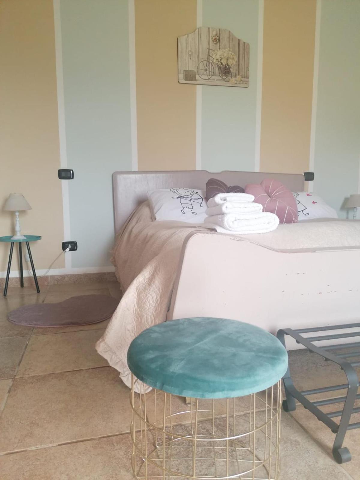 Casale Cavatella Bed & Breakfast Sermoneta Ngoại thất bức ảnh