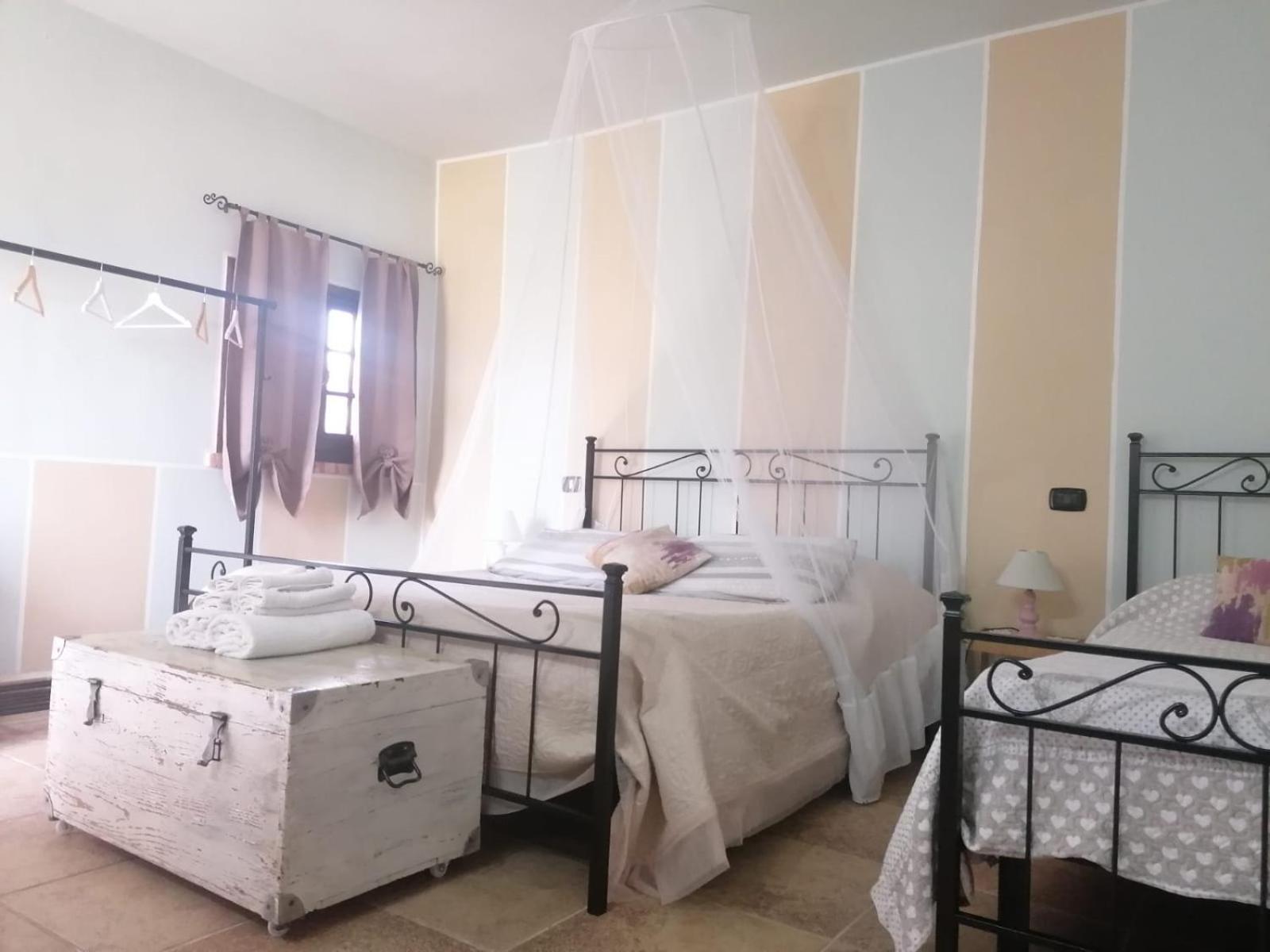Casale Cavatella Bed & Breakfast Sermoneta Ngoại thất bức ảnh