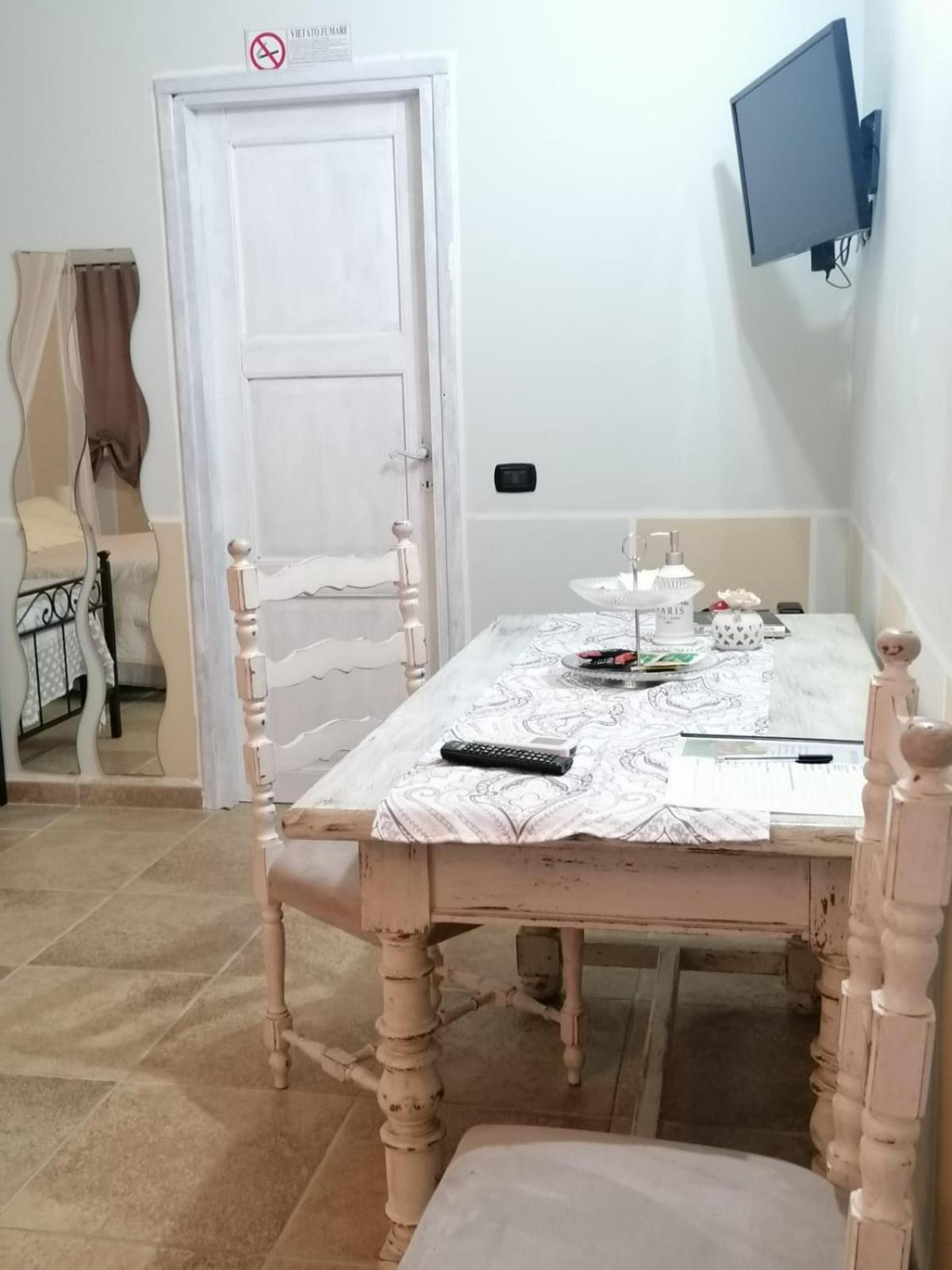 Casale Cavatella Bed & Breakfast Sermoneta Ngoại thất bức ảnh