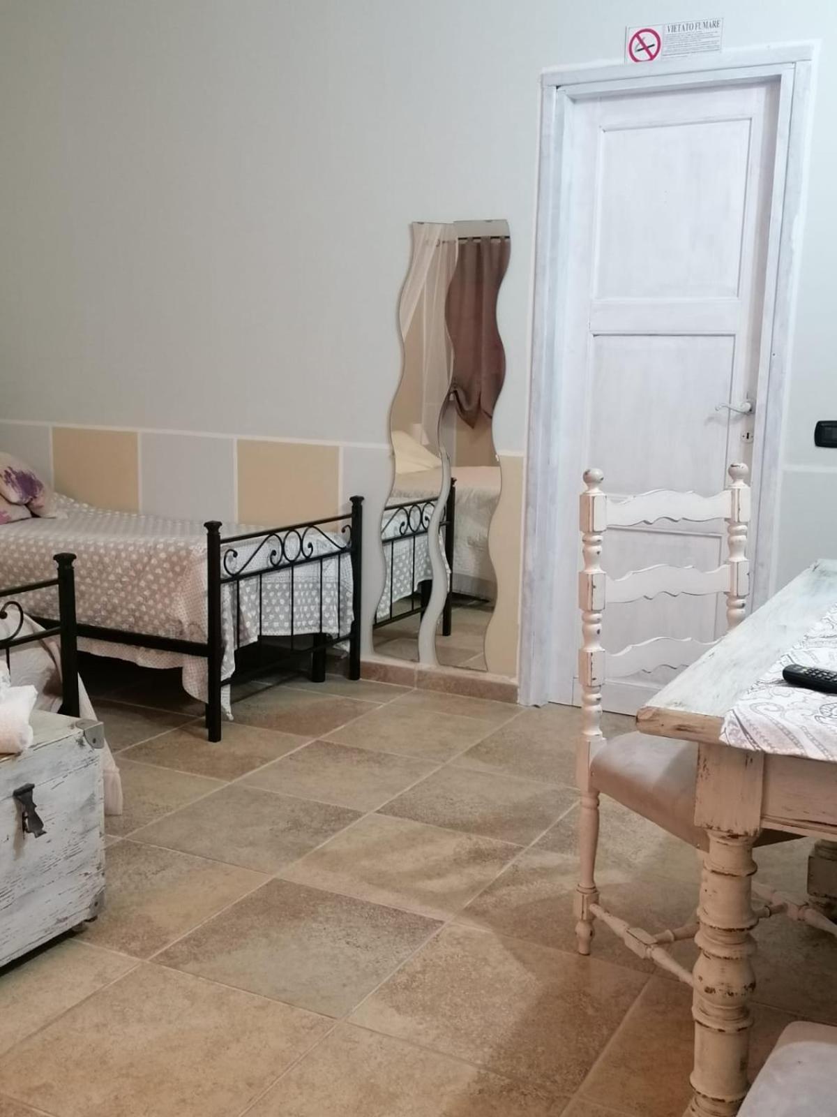 Casale Cavatella Bed & Breakfast Sermoneta Ngoại thất bức ảnh